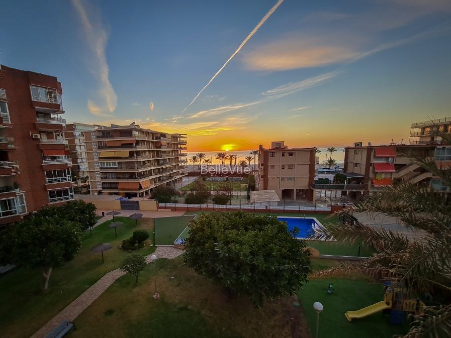 Bright apartment with sunny terrace, garage and landscaped pool on San Juan beach in Alicante